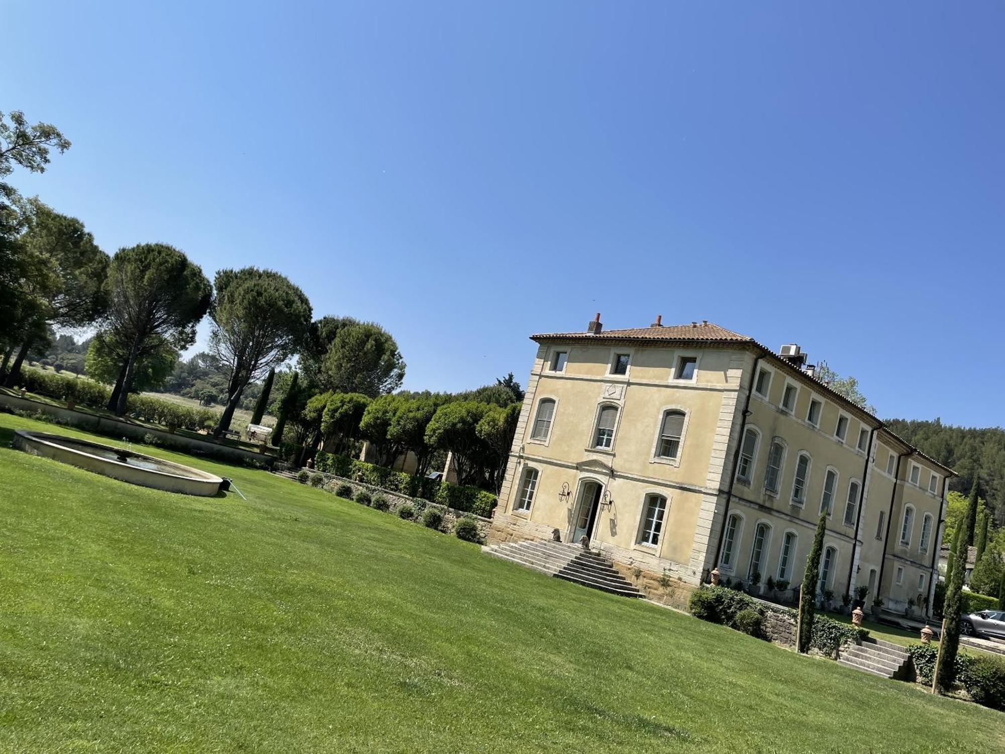 Chateau Talaud Loriol-du-Comtat المظهر الخارجي الصورة