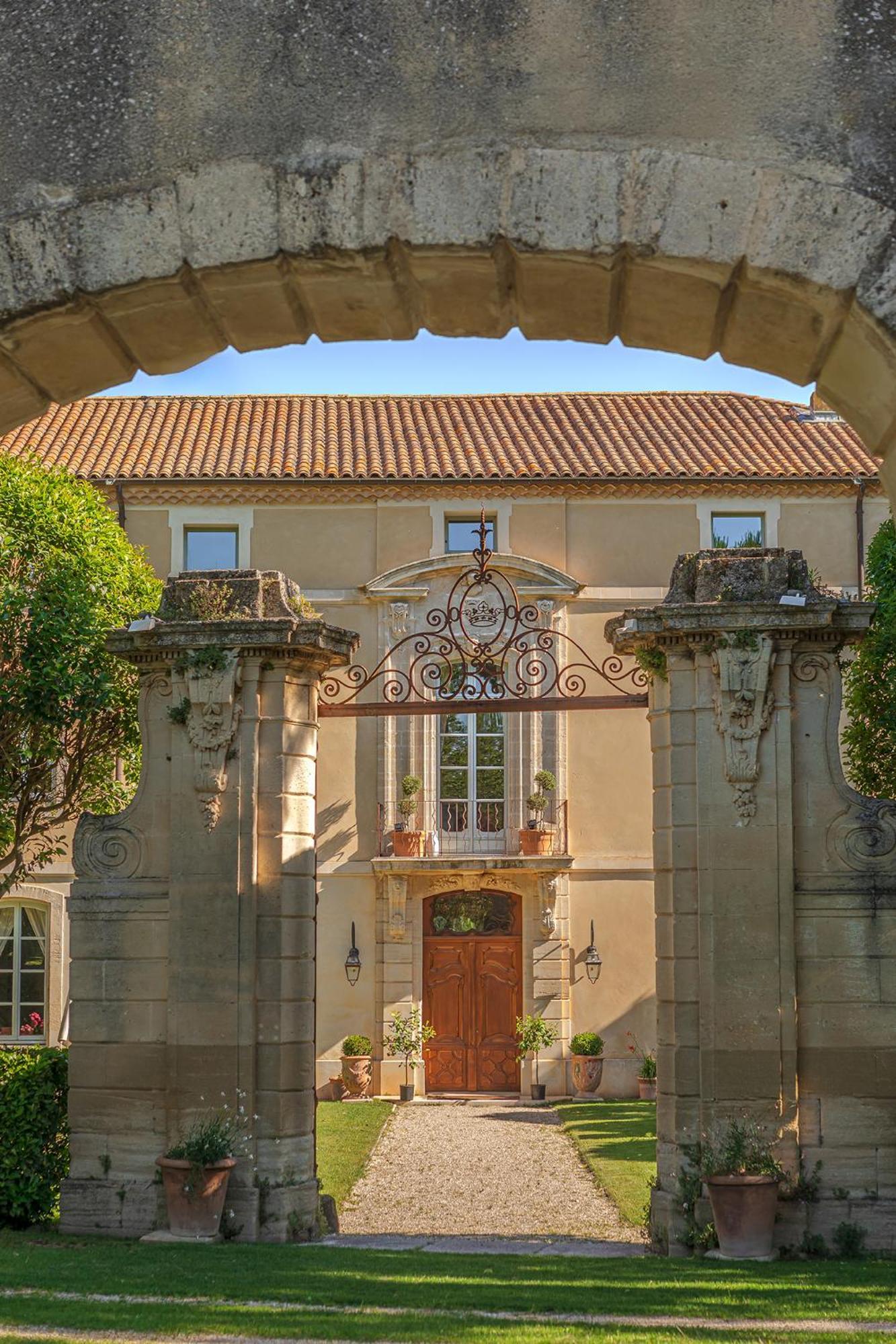 Chateau Talaud Loriol-du-Comtat المظهر الخارجي الصورة
